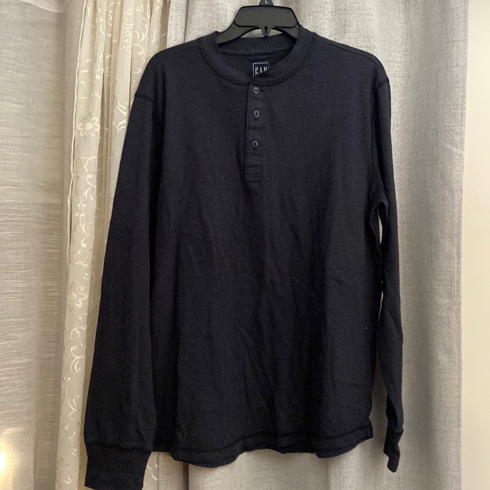 New Large mens Gap black long sleeve t shirt